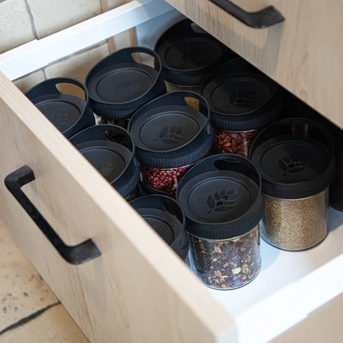 Barattolo in vetro 350 ml, con coperchio a vite per appendere - 8