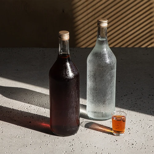 Bottiglia da tavola 1 L con tappo a vite Ø28 - 4 pz. - 7