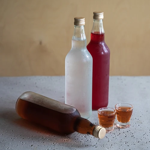 Bottiglia «Monopol» 700 ml con tappo a vite - 4 pz. - 8