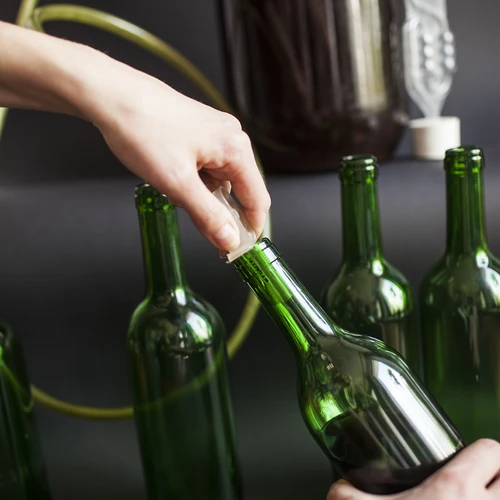 Butelka na wino 0,75L z korkami i kapturkami - 12 szt. - 8