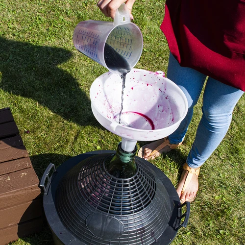 Damigiana per vino 34 L in cesto di plastica - 8