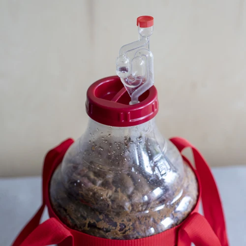 Damigiana per vino leggera, infrangibile, con cinghie di trasporto, 10 L - 14