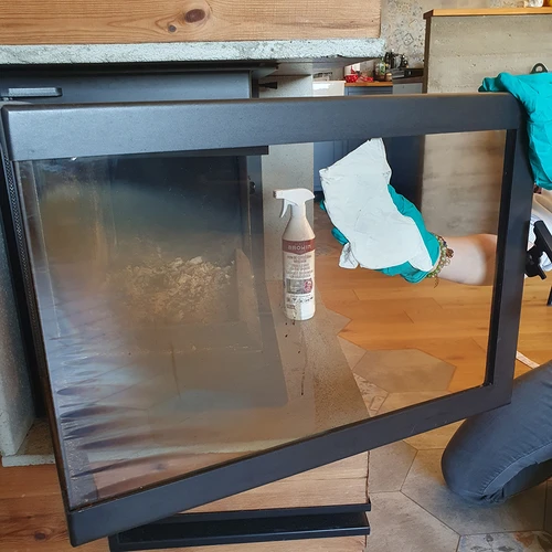 Detergente liquido per affumicatori, forni, barbecue, fornelli e focolari - 9