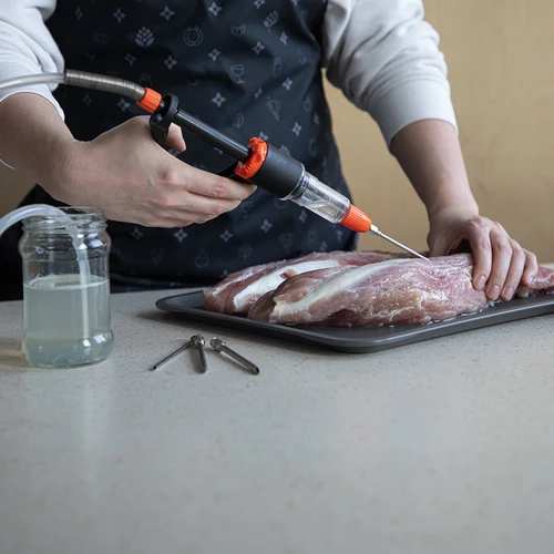 Iniettore per salumi semi-automatico con set di aghi e tubo - 11