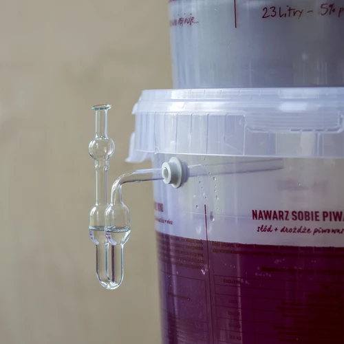 Rurka fermentacyjna kątowa do pojemników - 3