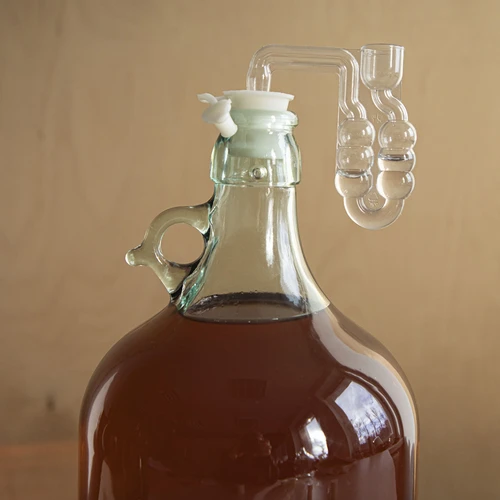 Tappo per damigiana Ø 28/32 mm con chiusura - 7