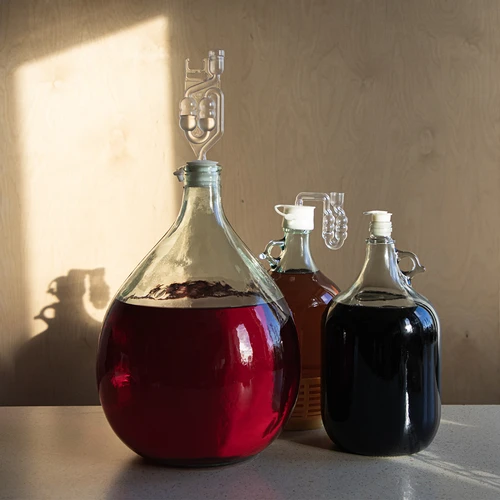 Tappo per damigiana Ø 44/48 mm con chiusura - 7