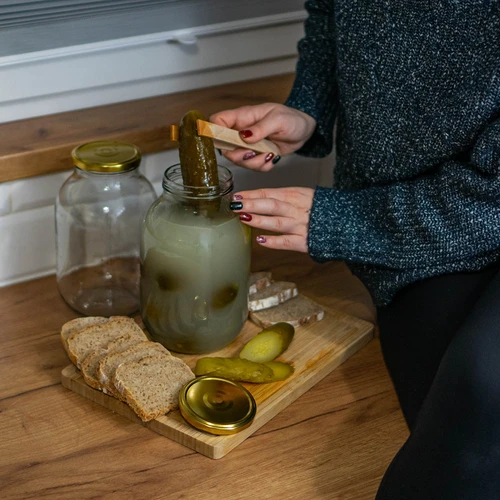 Vaso in vetro 2 L con tappo dorato TO 82 mm (6 tacche), confezione da 6 - 3