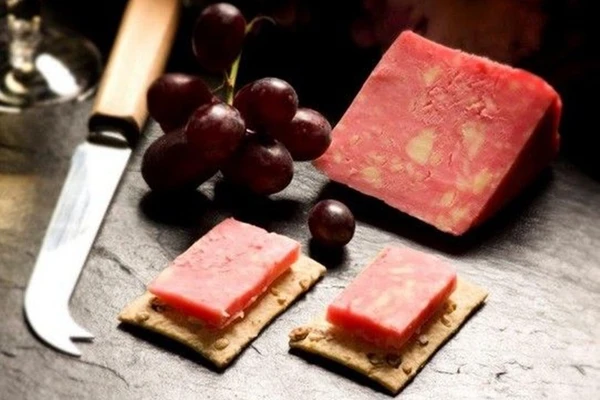 Formaggio al vino fatto in casa