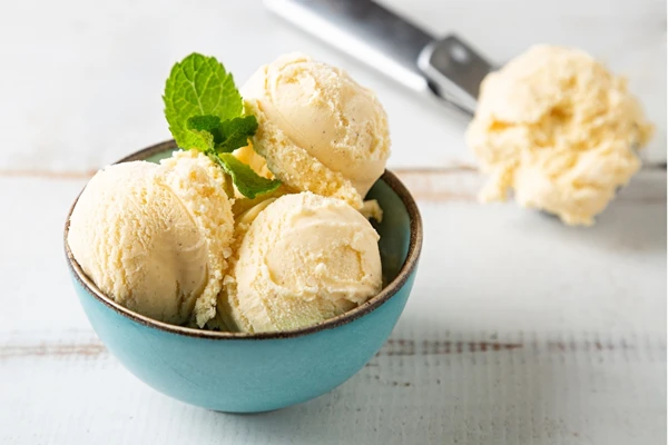 Gelato alla panna fatto in casa - ricetta semplice per il gusto classico dell’estate