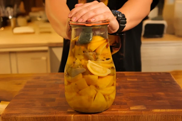Limoni fermentati – una bomba di sapori agrodolce per la tua cucina 🍋