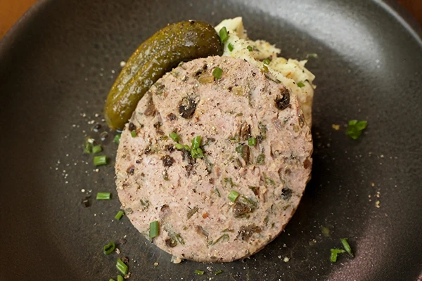 Lunchbox con polpettone di maiale