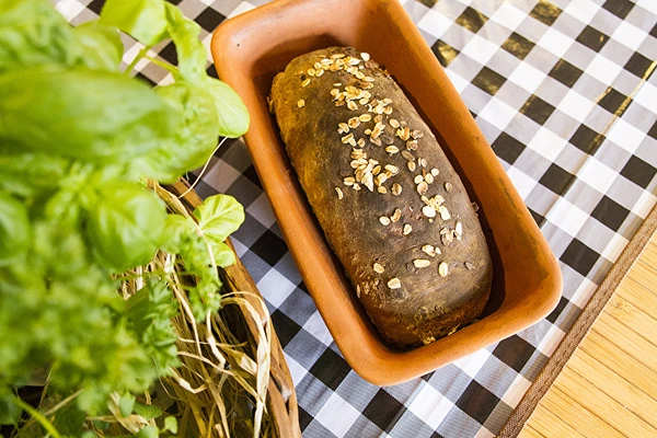 Pane di grano saraceno e riso in pentola