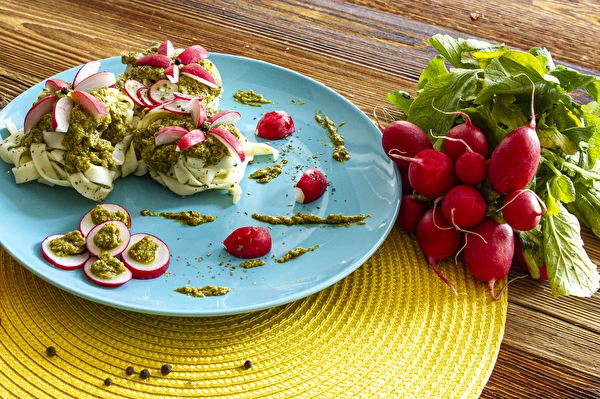 Pesto di foglie di ravanello