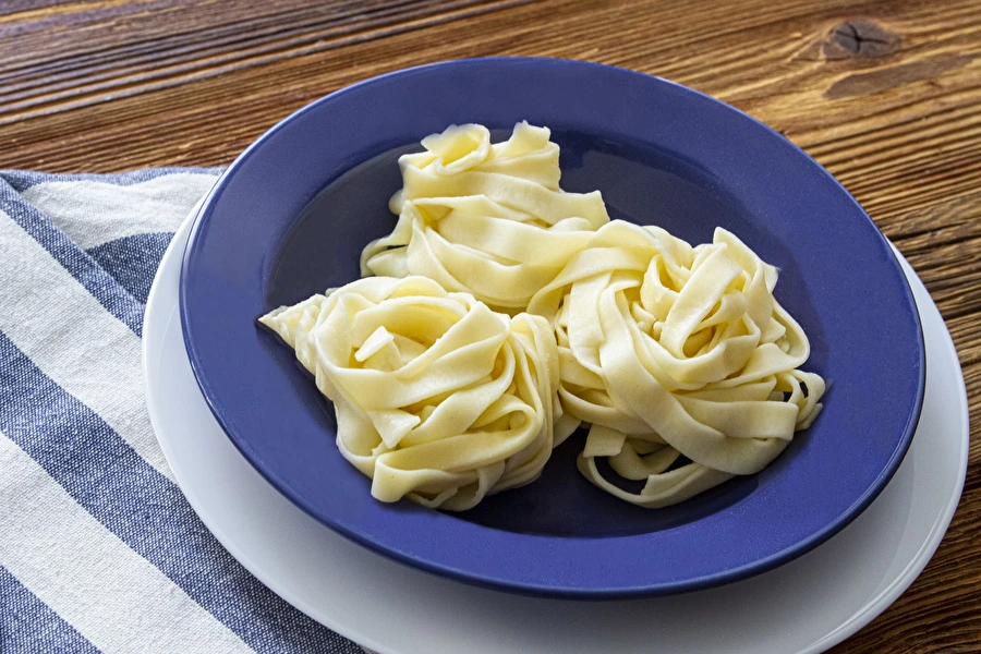 Domowy makaron typu tagliatelle