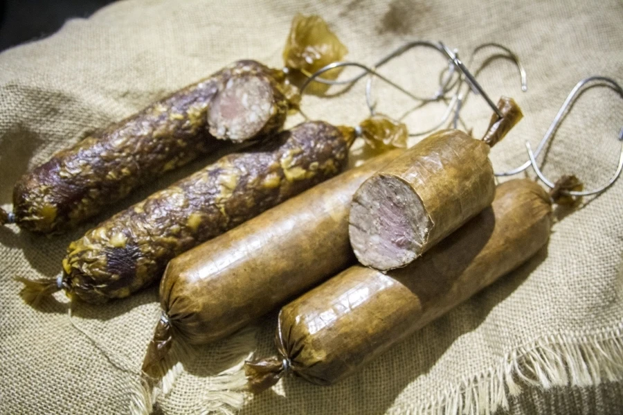 Kiełbasa domowa krakowska – parzona