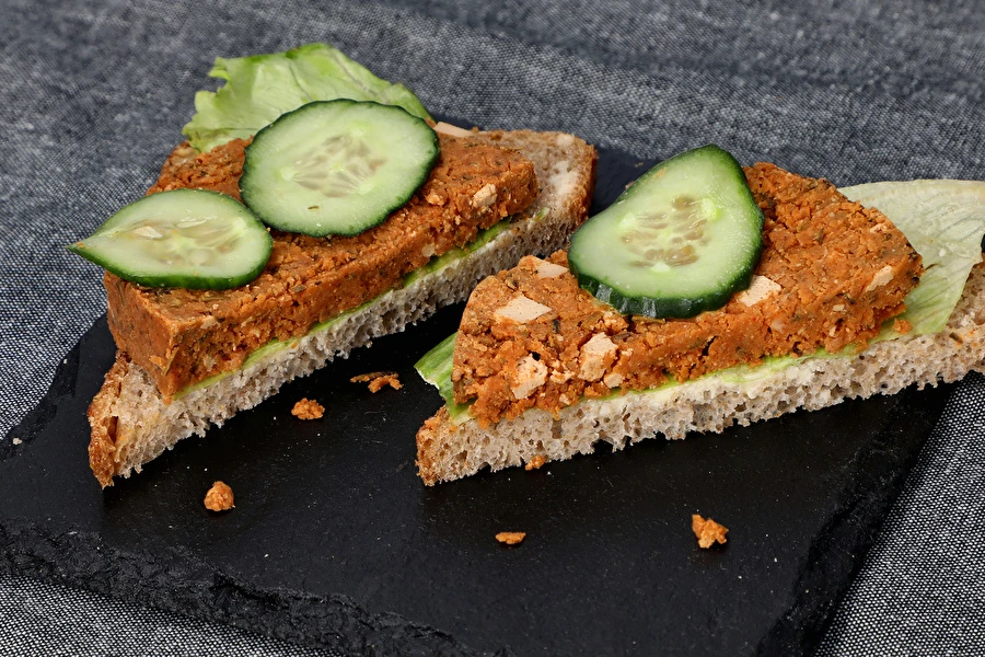 Browin Przepiśnik - "Mortadella" vegana con lo szynkowar