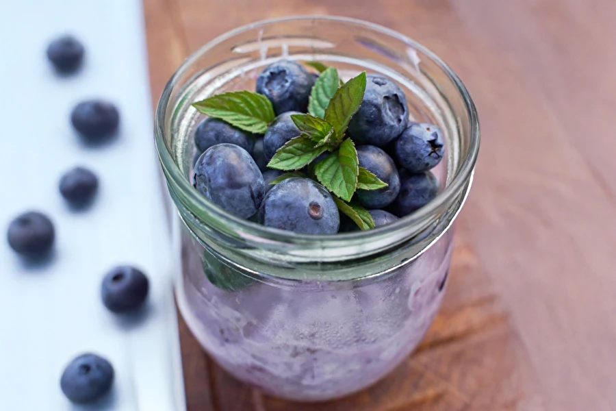 Browin Przepiśnik - Overnight oats con confettura di mirtilli - una colazione rapida e sana