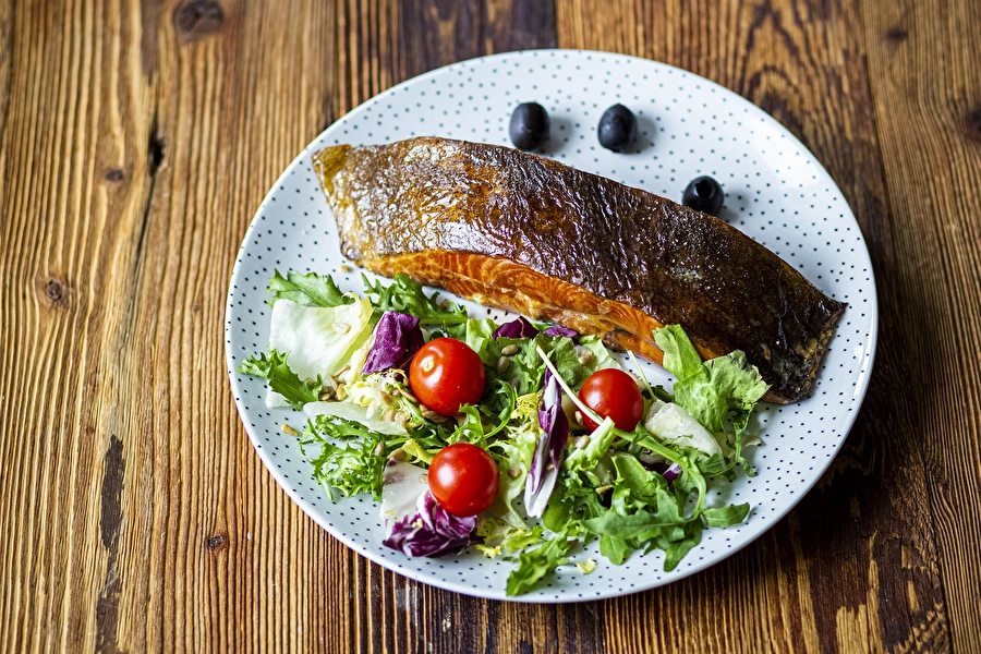 Browin Przepiśnik - Tranci di halibut affumicati